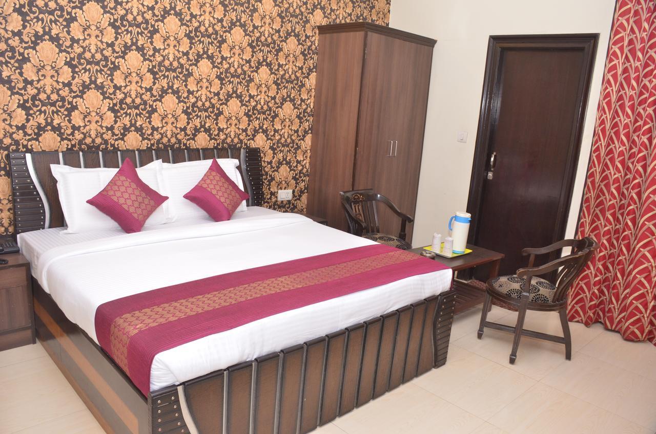 ג'איפור Hotel Jinendra Inn מראה חיצוני תמונה